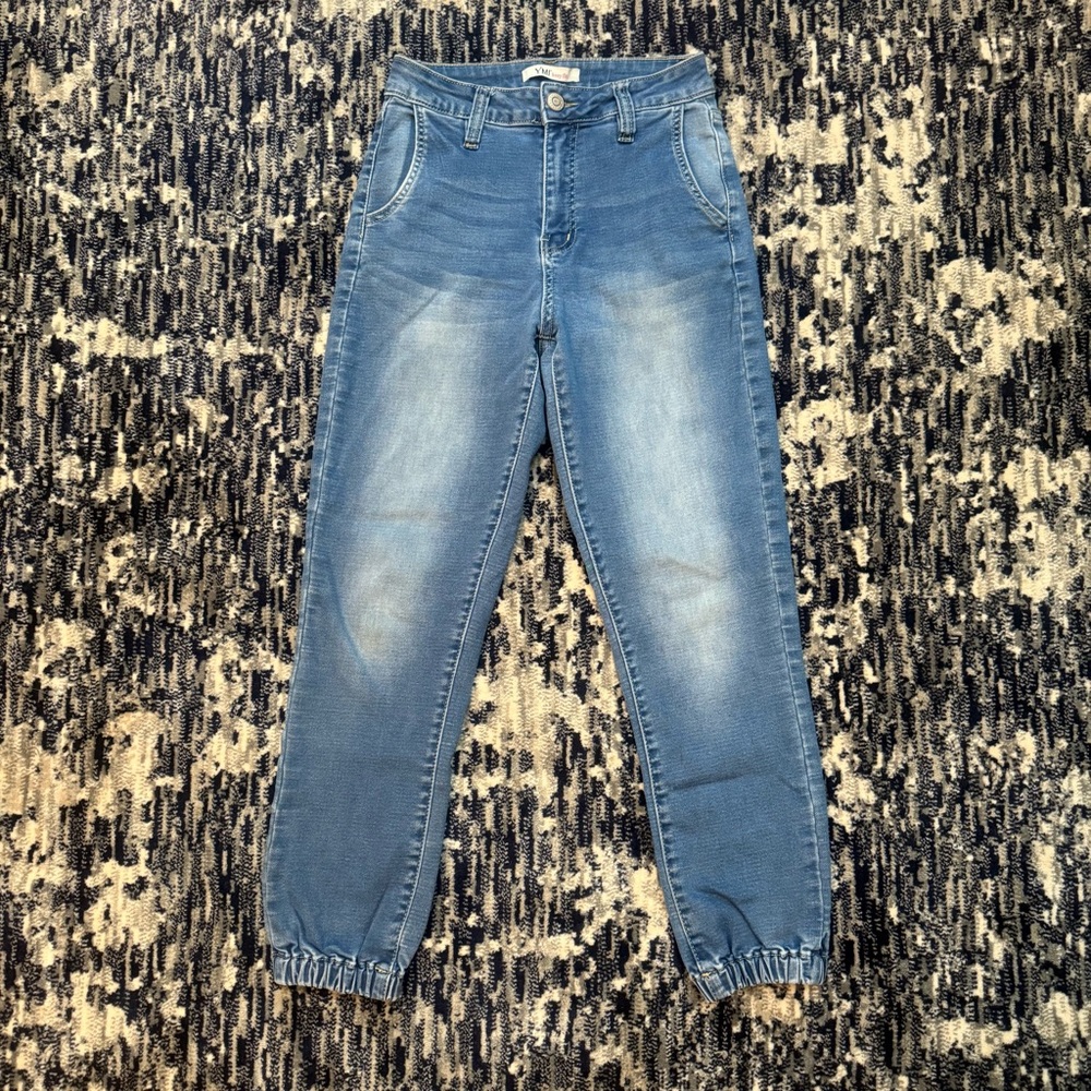YMI Blue Ankle Cropped Jeans with Tapered Fit